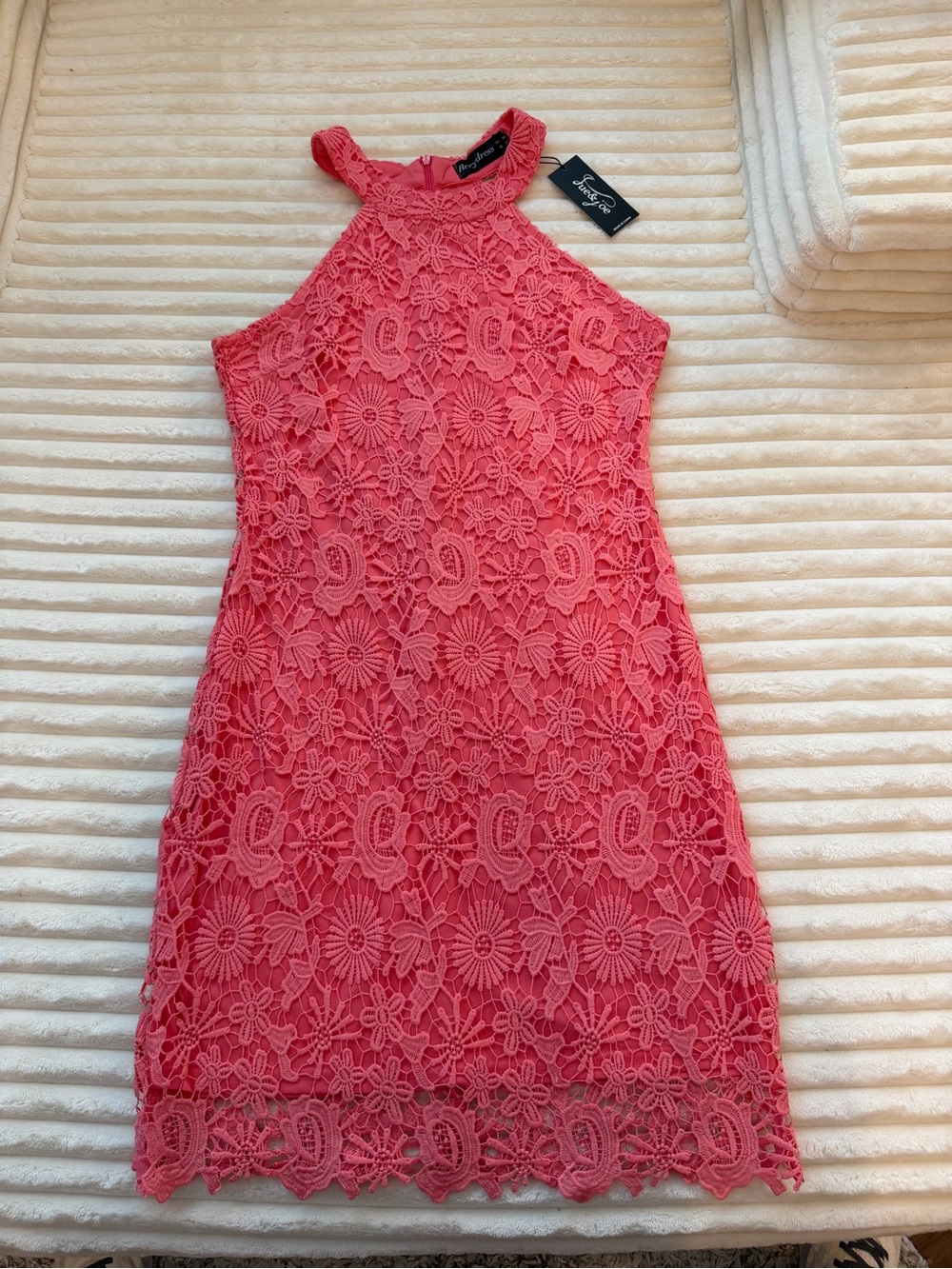 NWT Sleeveless Coral Lace Midi Dress - Unknown Brand. Sz 10